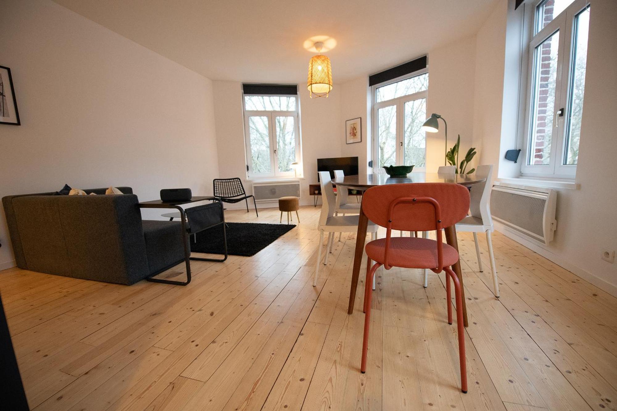 Apartment T3 Lumineux Au Coeur De Moulins Garage 2 Places Lille