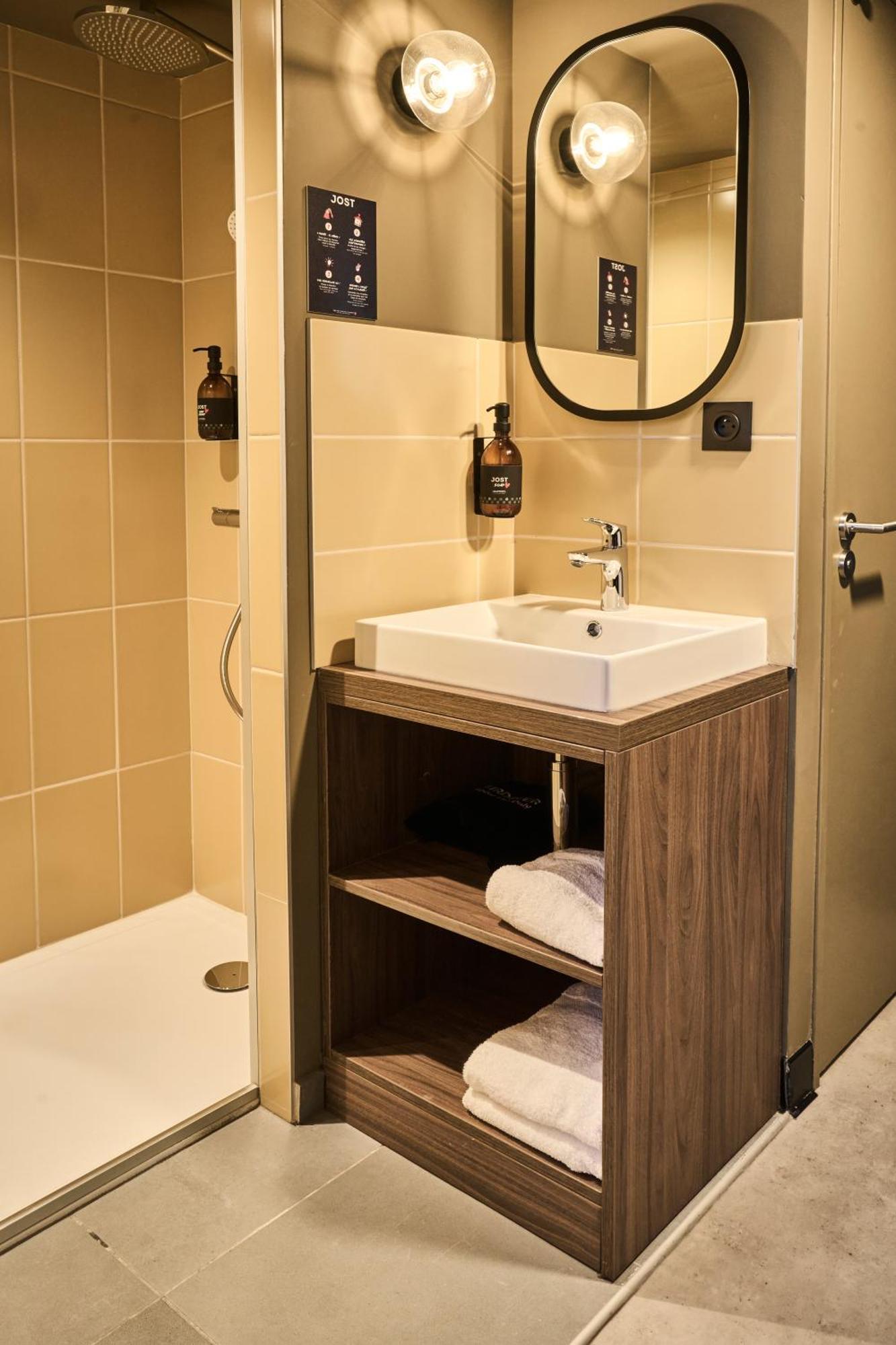 Jost Centre Hotel
