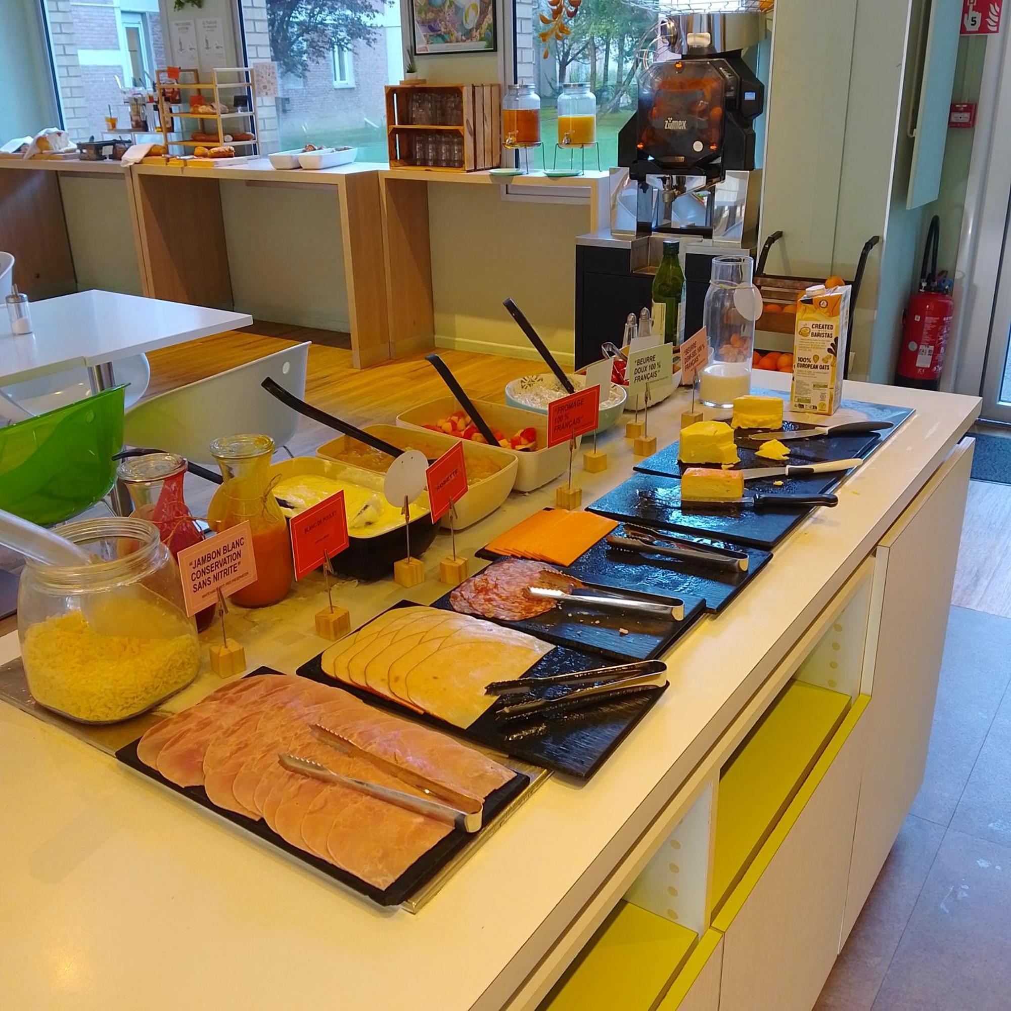 Ibis Styles Centre Gare Beffroi 3*