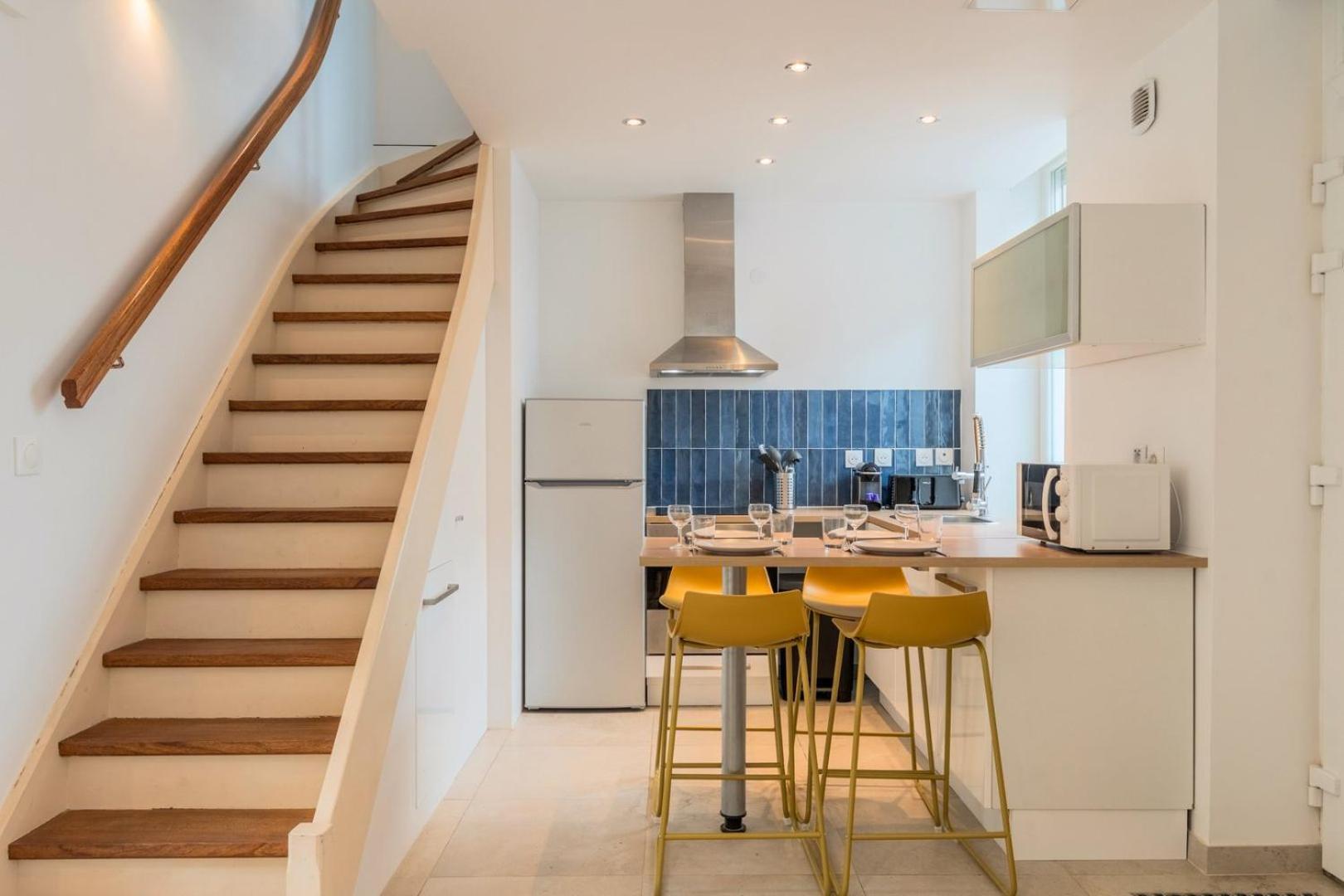 Maison 2 Avec Petite Cour, Proche Metro Holiday home