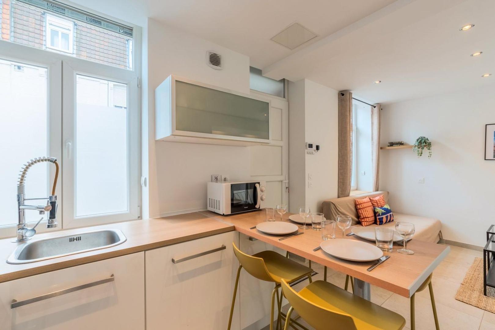 Maison 2 Avec Petite Cour, Proche Metro