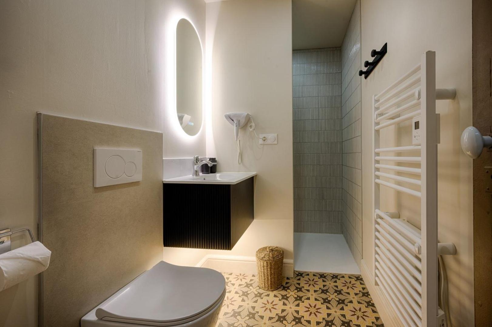 Apartment L'elegant ~ Proche Metro ~ Triangle D'or *