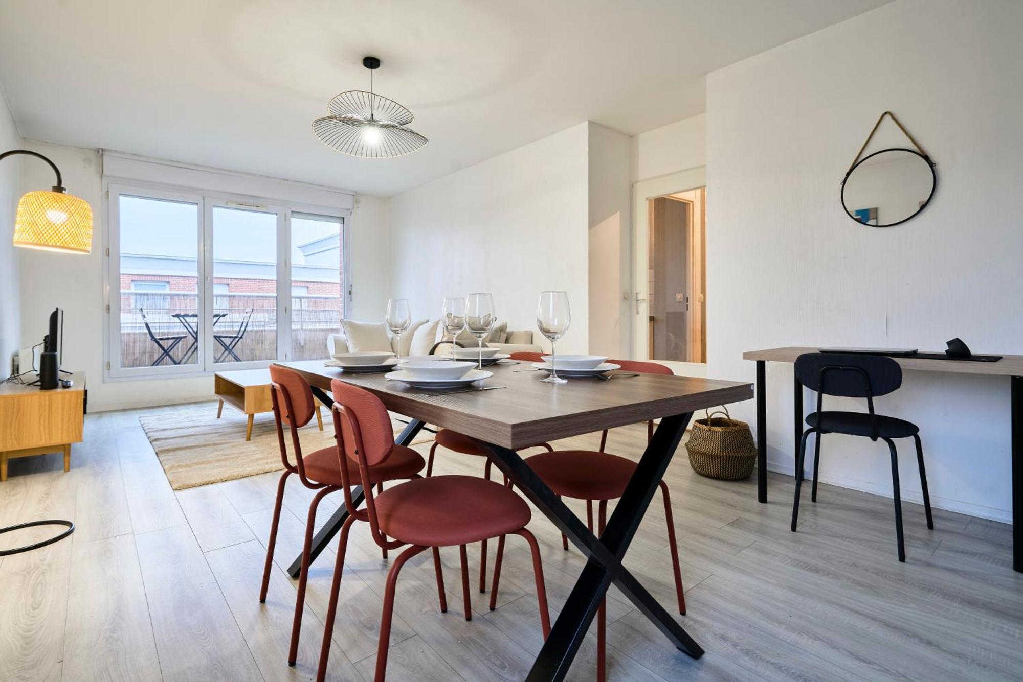 Apartment Elegant Avec Balcon Prive A *