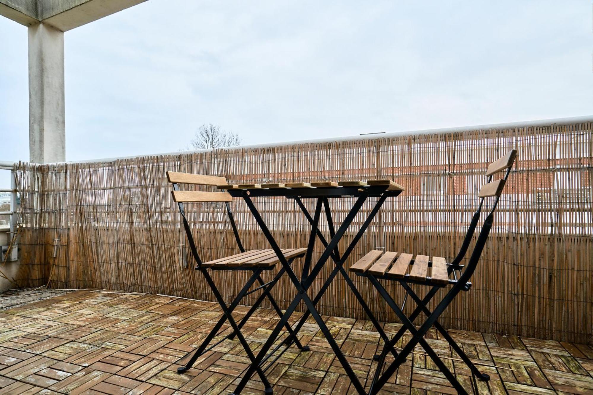 Elegant Avec Balcon Prive A *