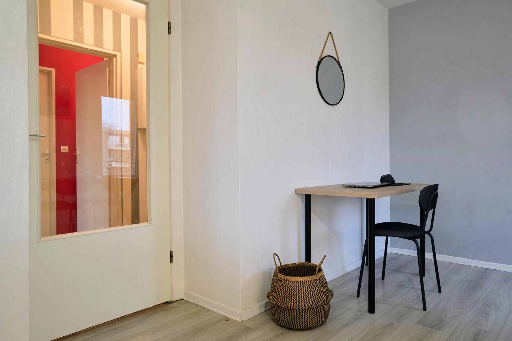 Apartment Elegant Avec Balcon Prive A