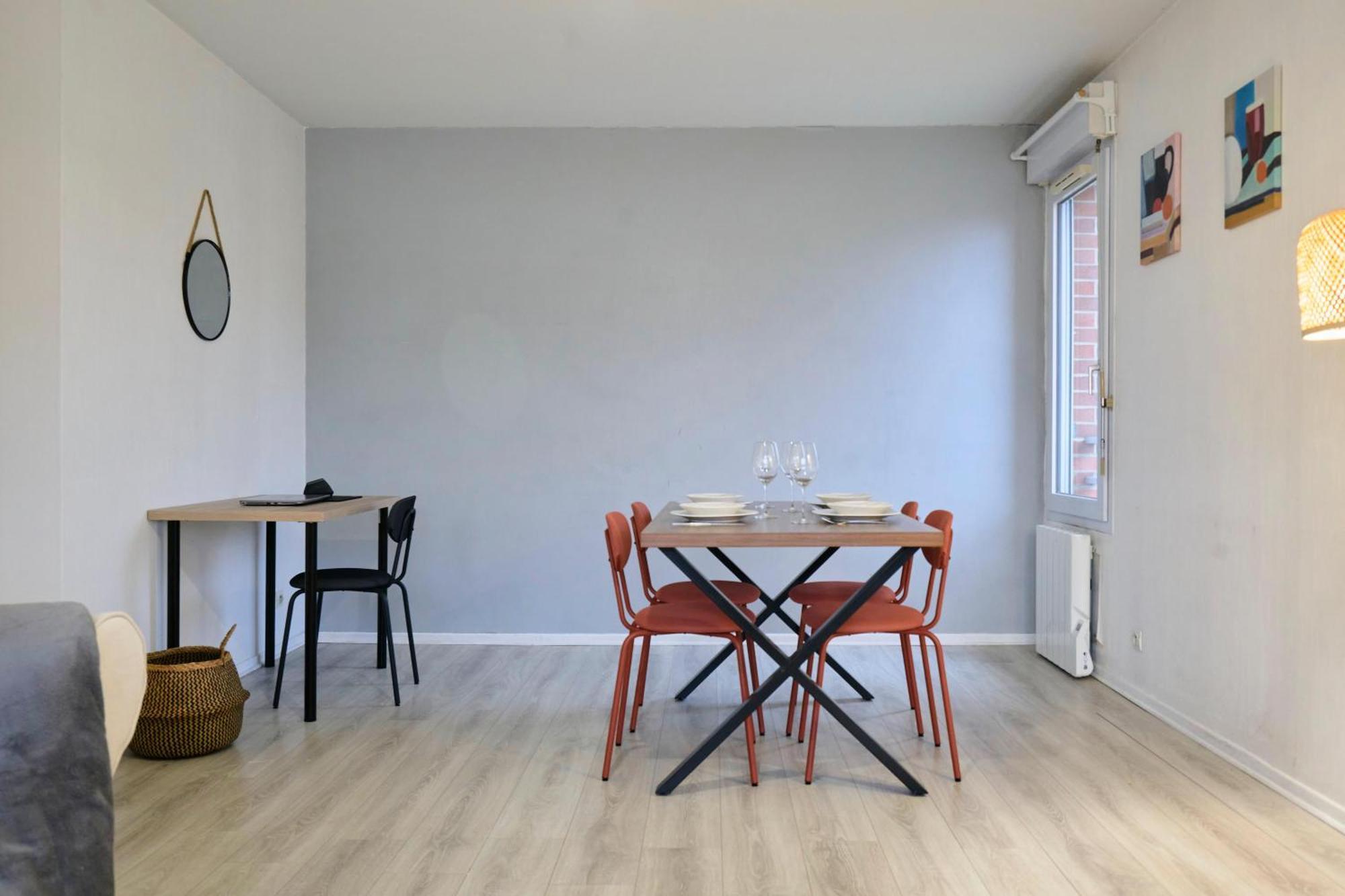 Apartment Elegant Avec Balcon Prive A