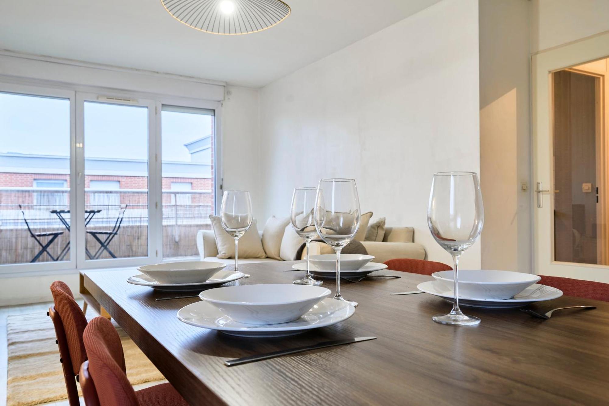 Elegant Avec Balcon Prive A