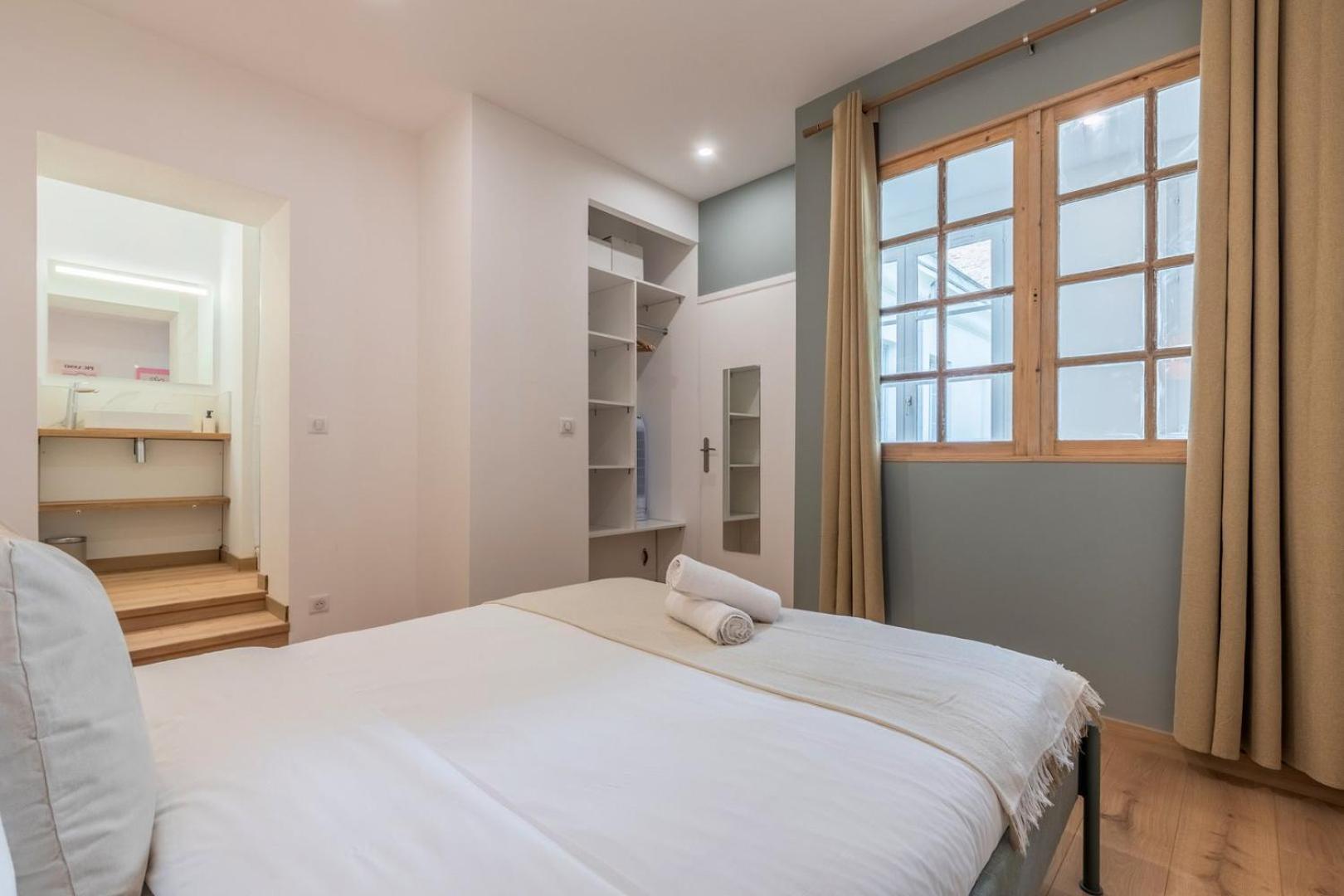 Appartement Avec Parking, Vieux *