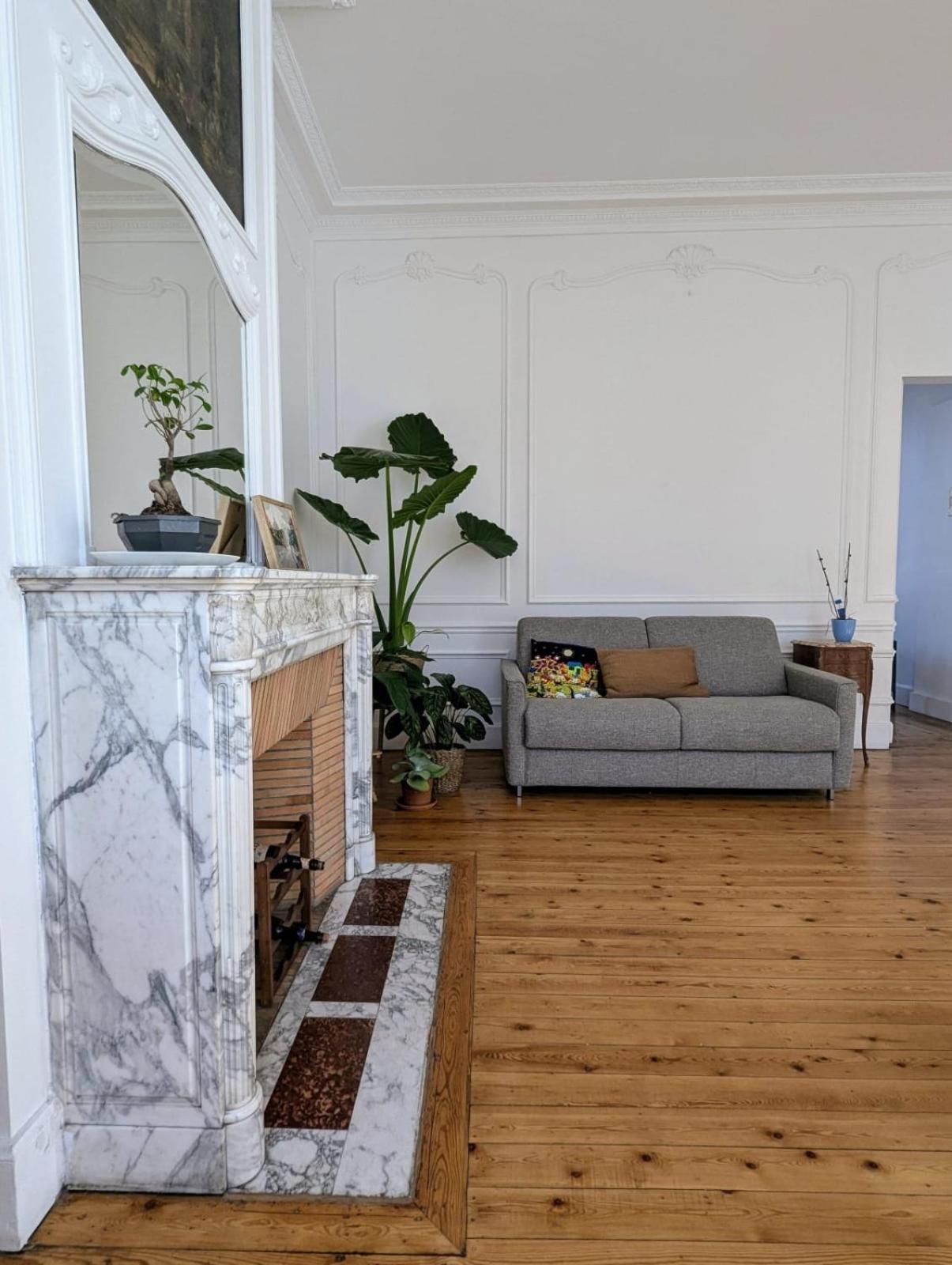 Charming T2 With Balcony In Lille-centre