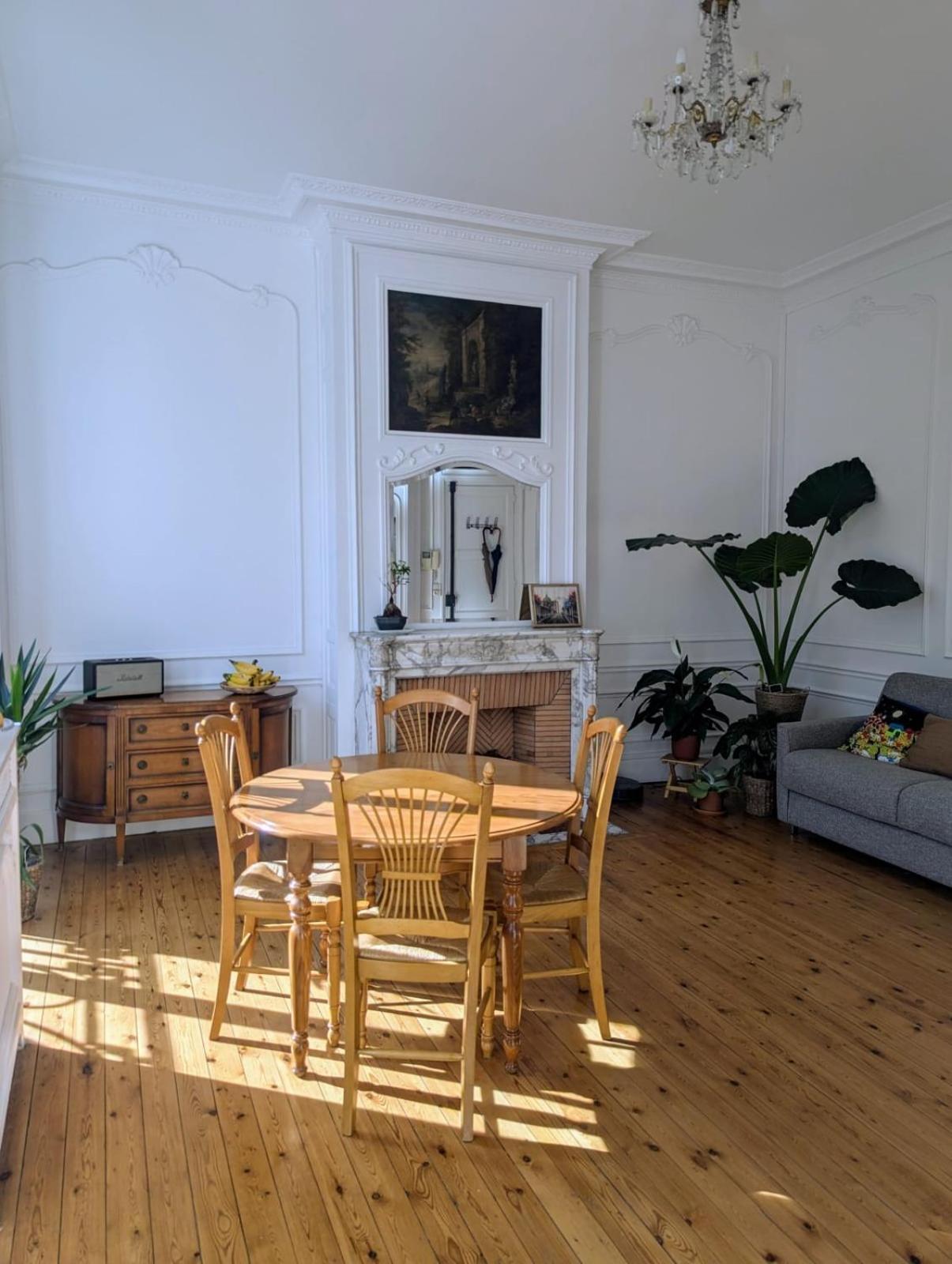 Apartment Charming T2 With Balcony In Lille-centre *
