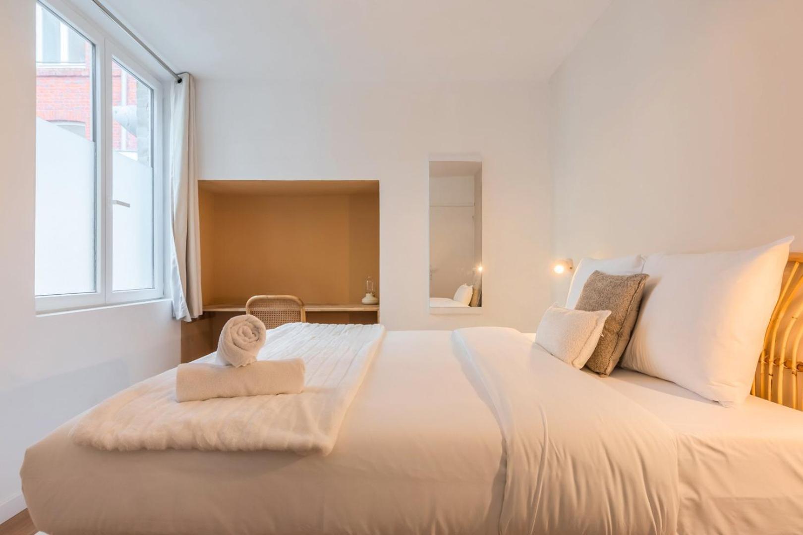 Sur La Place Sebastopol Apartment *