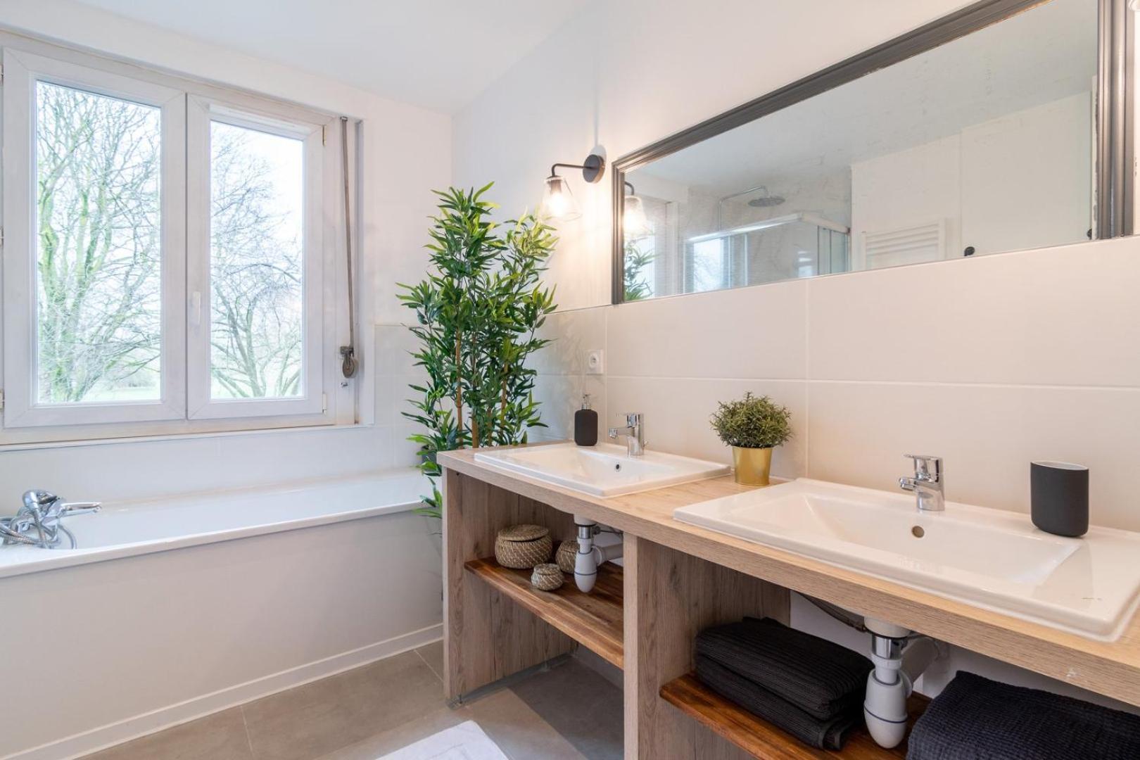 Superb Bright Apartment, 2 Bedrooms, 5 People *