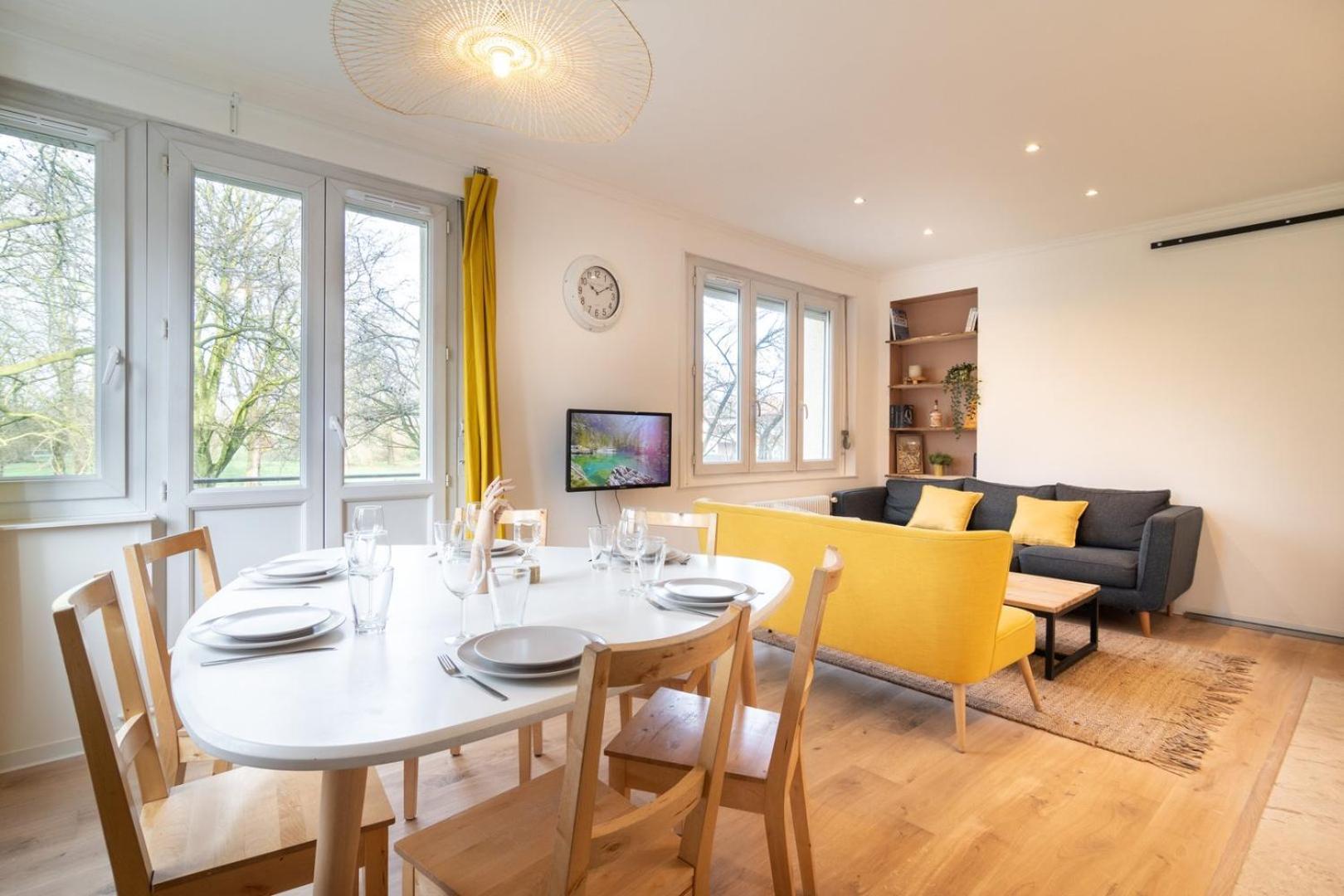 Superb Bright Apartment, 2 Bedrooms, 5 People *
