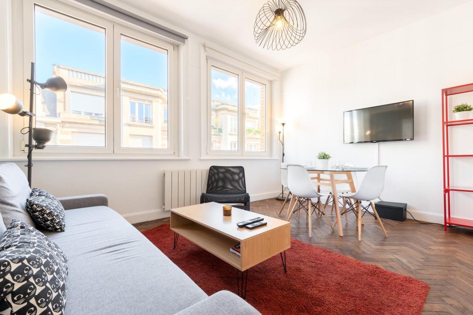 Apartment 2 Avec Parking, Proche Metro Lille