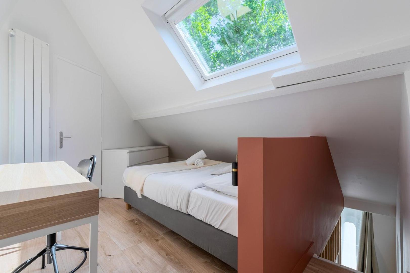 Little Duplex In Republique Beaux Arts