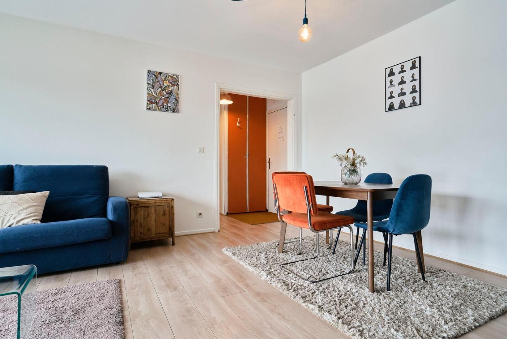 Euralille: With Balcony! *