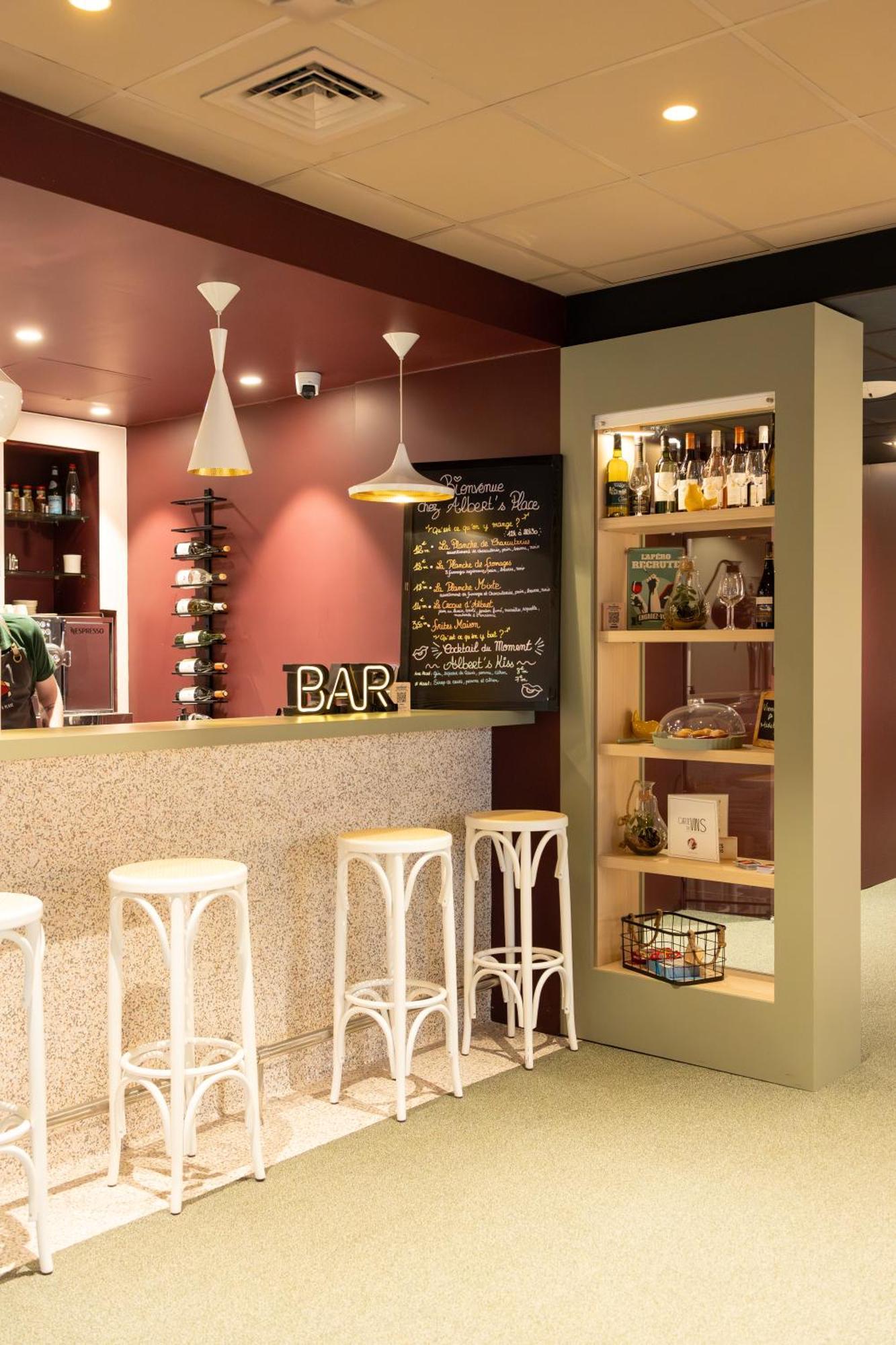 Hotel Ibis Centre Gares 3*