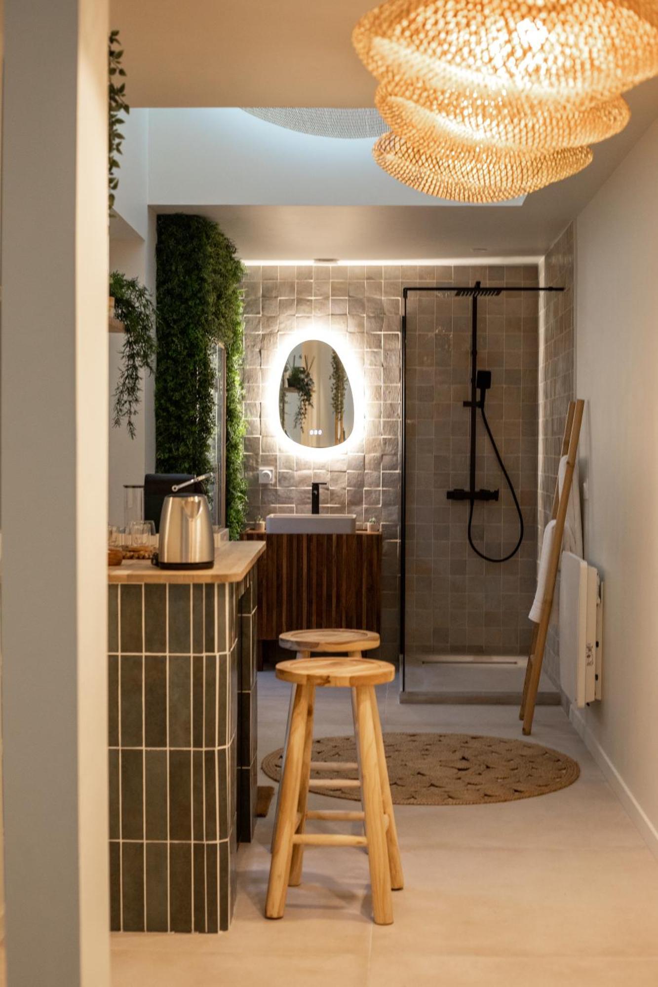 Suite La Penida Avec Sauna & Baignoire - Hyper Centre Lille Appartement