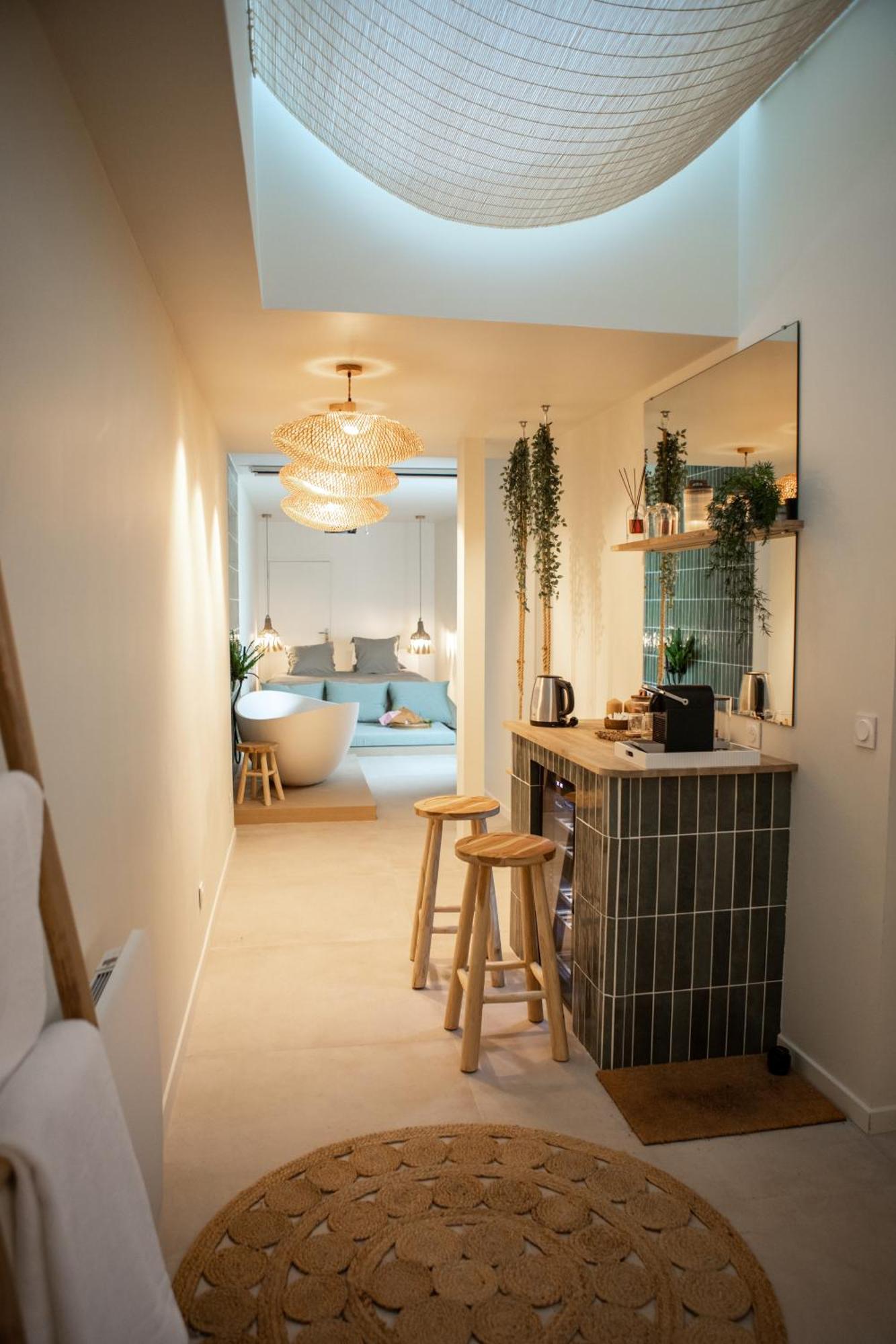Appartement Suite La Penida Avec Sauna & Baignoire - Hyper Centre Lille