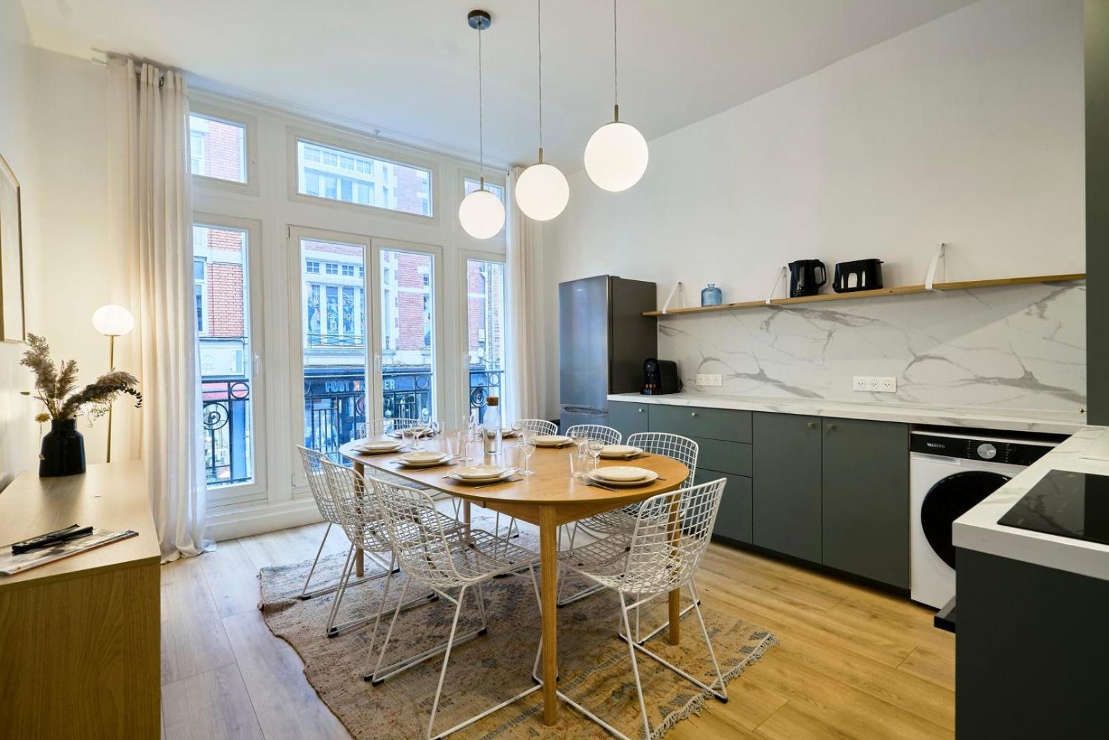 Holiday home Maison 5 & 5 Sdb Proche Metro & Commerces