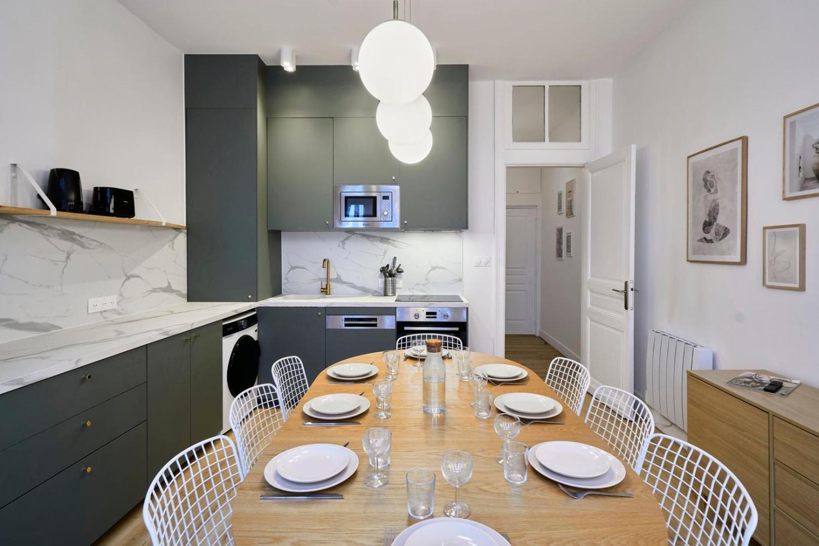 Holiday home Maison 5 & 5 Sdb Proche Metro & Commerces