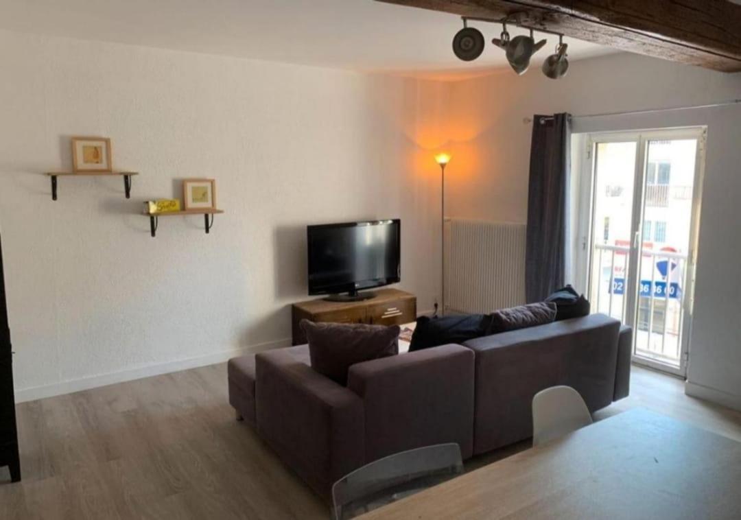 Fabulous For 4 Pers In Faidherbe Sreet In Front Of Flandres Station Lille