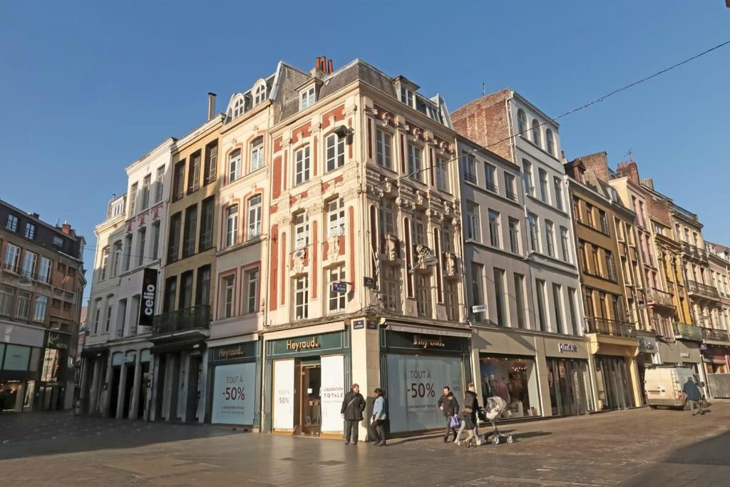 Fabulous For 4 Pers In Faidherbe Sreet In Front Of Flandres Station * Lille