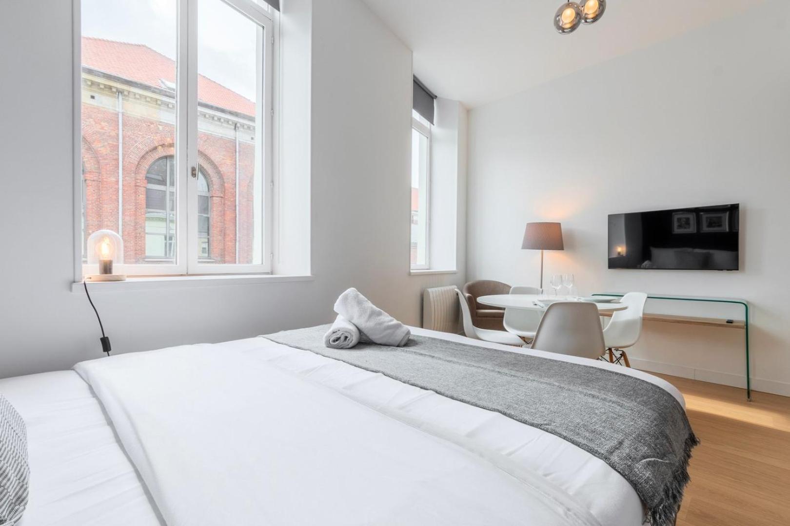 Vieux - Neat And Bright * Lille