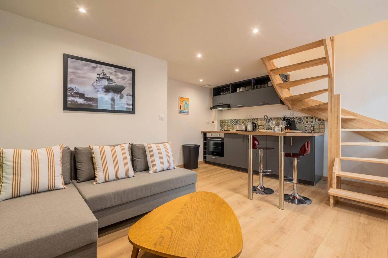 Duplex Calme, Proche Commodites Apartment