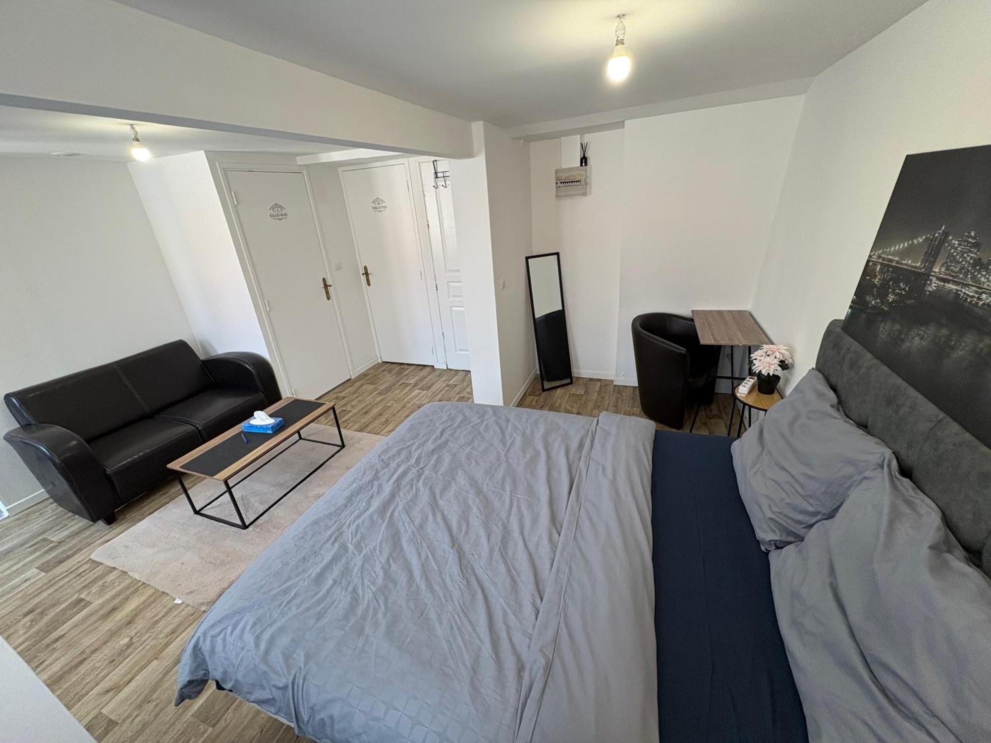 Prox Gares, Zenith, Centre Ville, Stade Pierre Mauroy, Metro, Bus, Fast Food Apartamento Lille