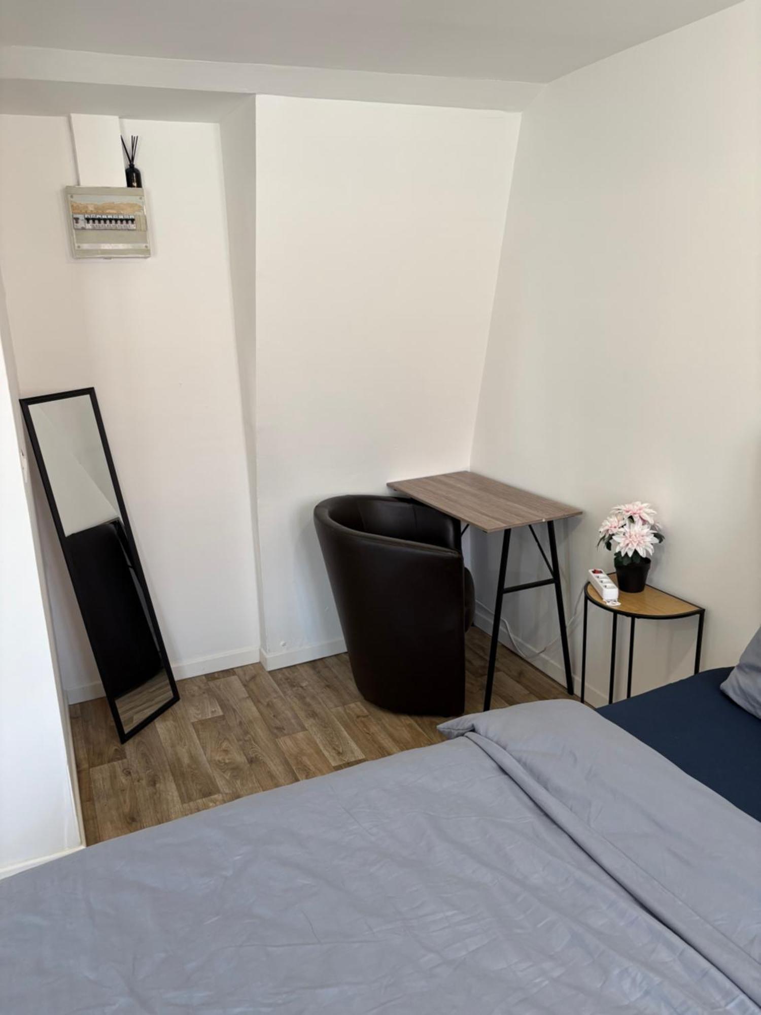Prox Gares, Zenith, Centre Ville, Stade Pierre Mauroy, Metro, Bus, Fast Food Apartamento *
