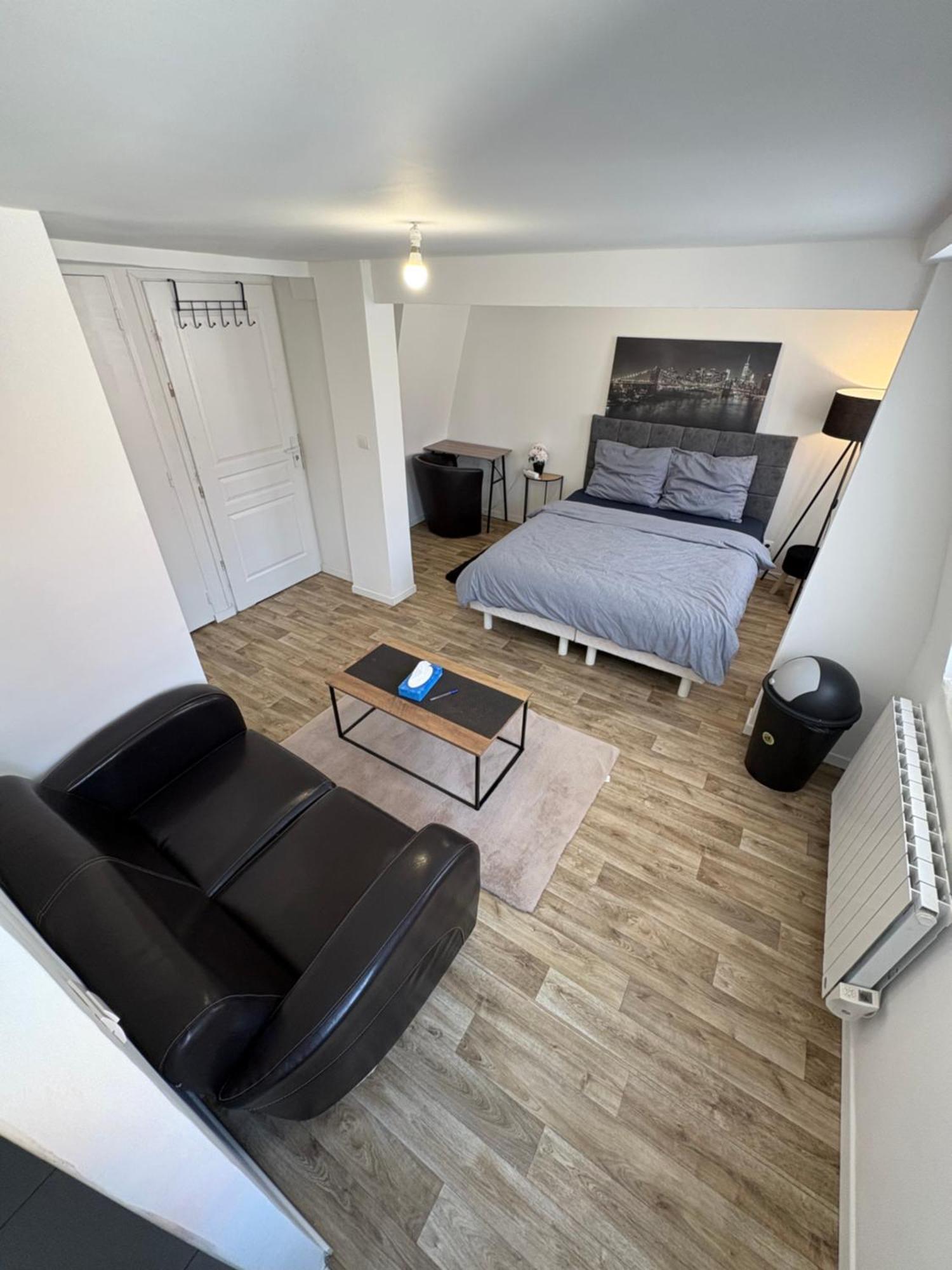 Apartamento Prox Gares, Zenith, Centre Ville, Stade Pierre Mauroy, Metro, Bus, Fast Food Lille