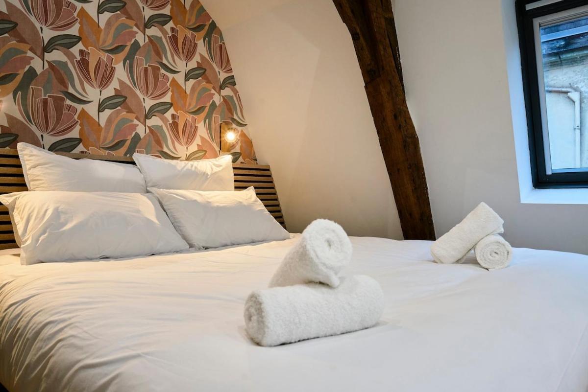 Duplex Rue Royale, Rooftop, Balneo Apartment *