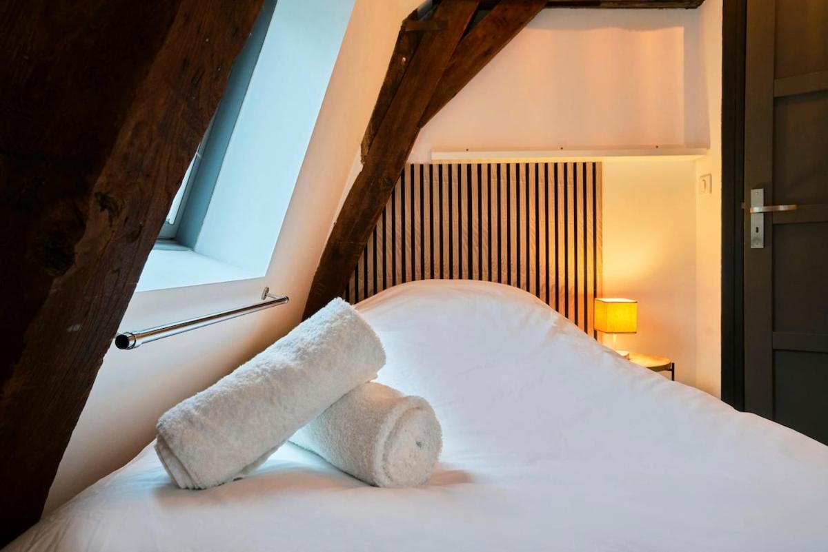 Duplex Rue Royale, Rooftop, Balneo Apartment *