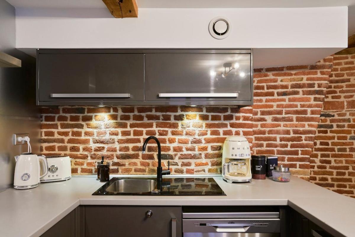 Duplex Rue Royale, Rooftop, Balneo Apartment