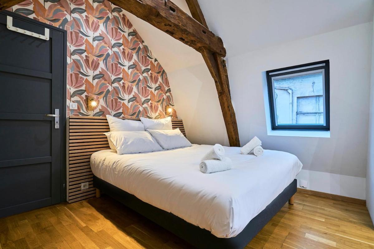 Duplex Rue Royale, Rooftop, Balneo Apartment *