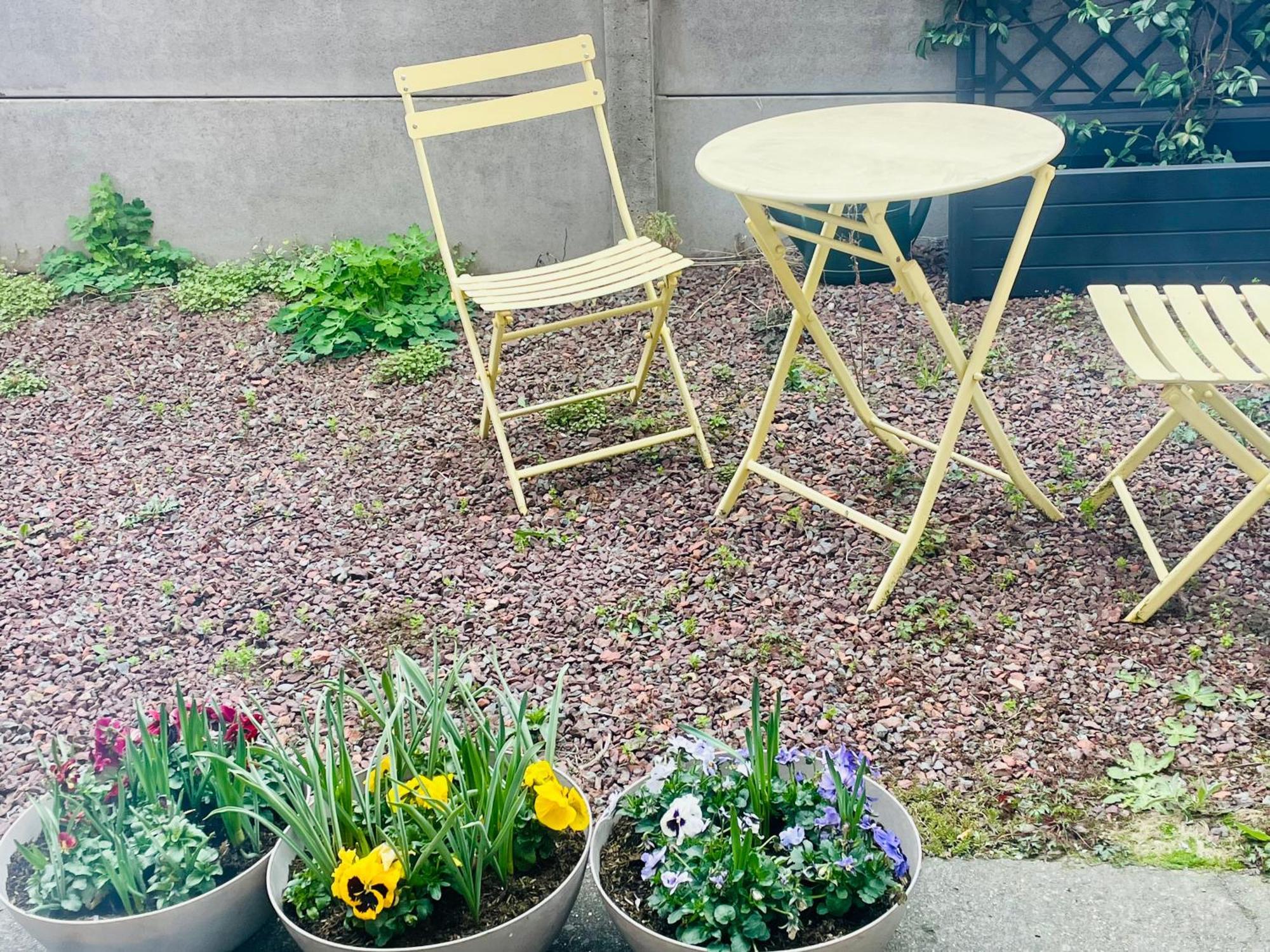 Charming Flat Ideal Location, 2 Bedroom 5 Pers Max Apartment