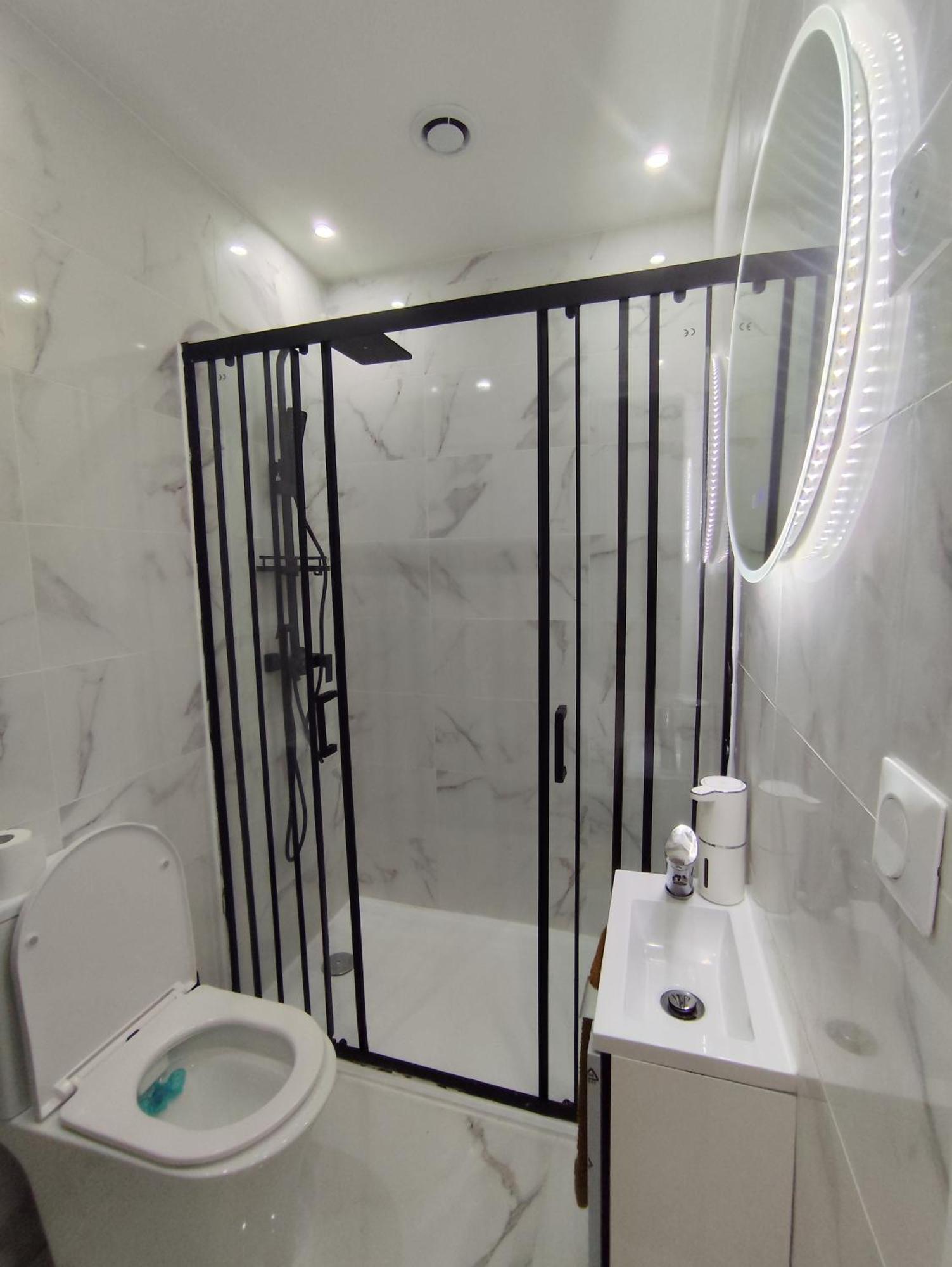 Private Bedroom With Private Bathroom Homestay Lille