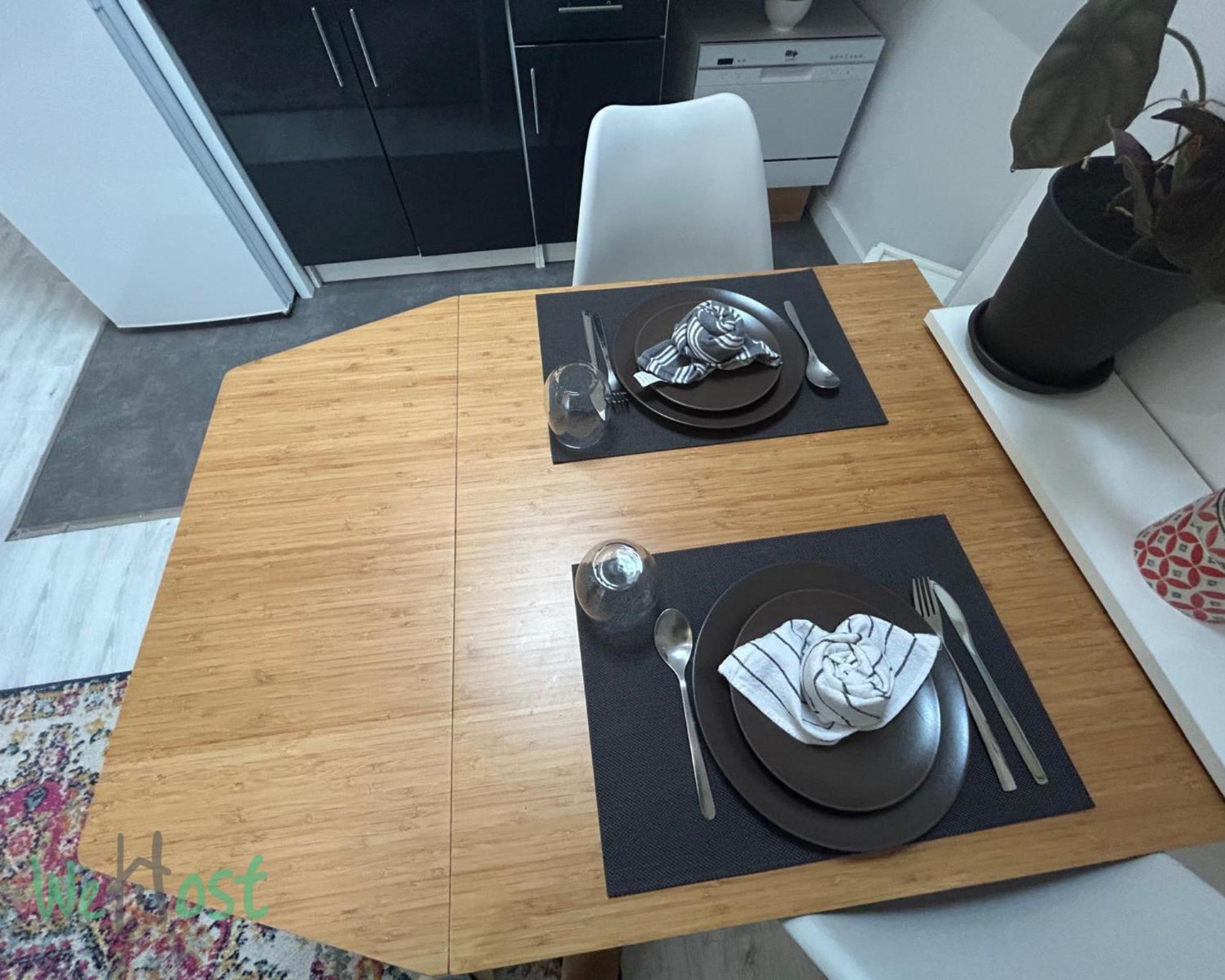 Apartment Jasmine-close To Station,grd Palais,zénith&center *