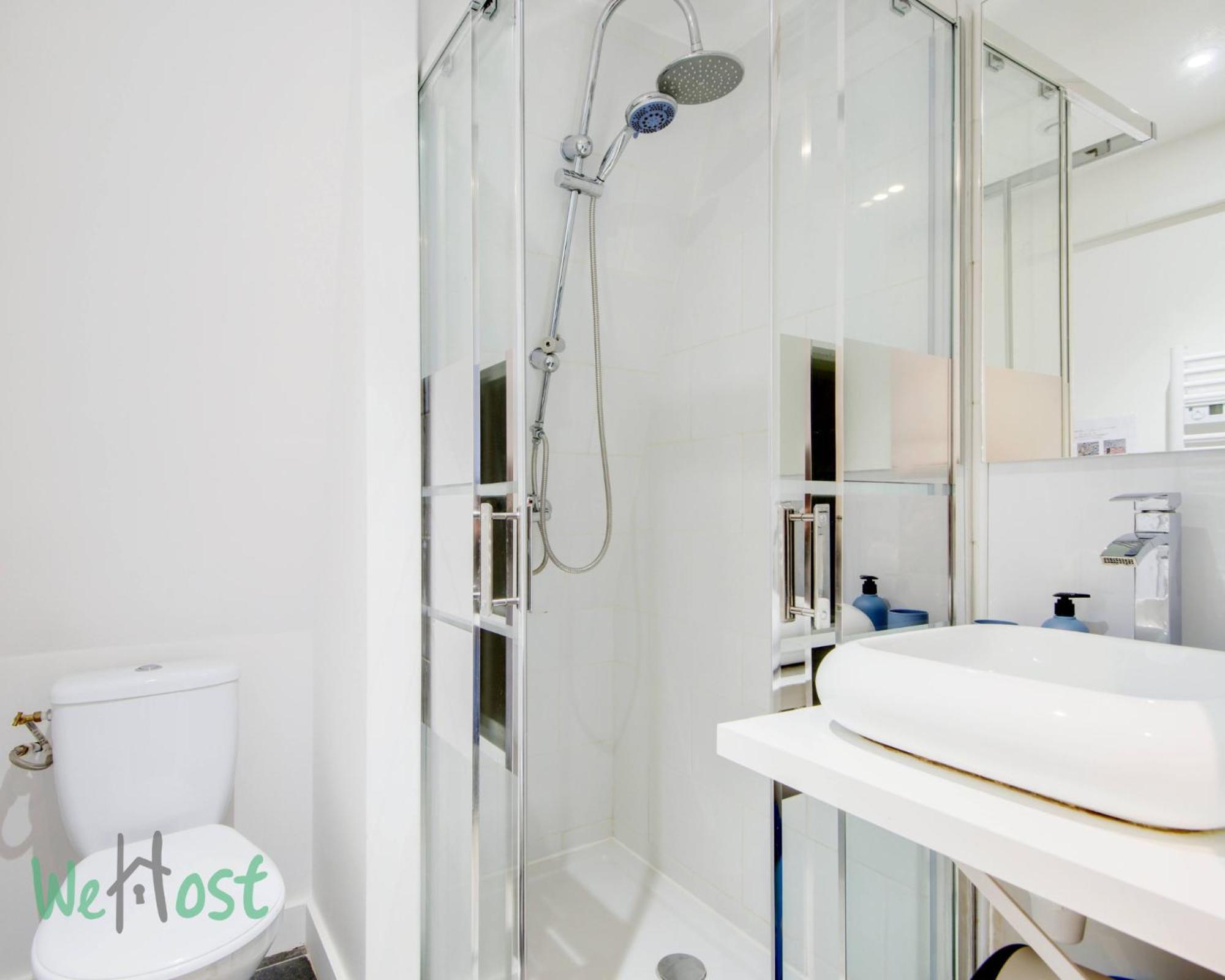 Jasmine-close To Station,grd Palais,zénith&center Apartment