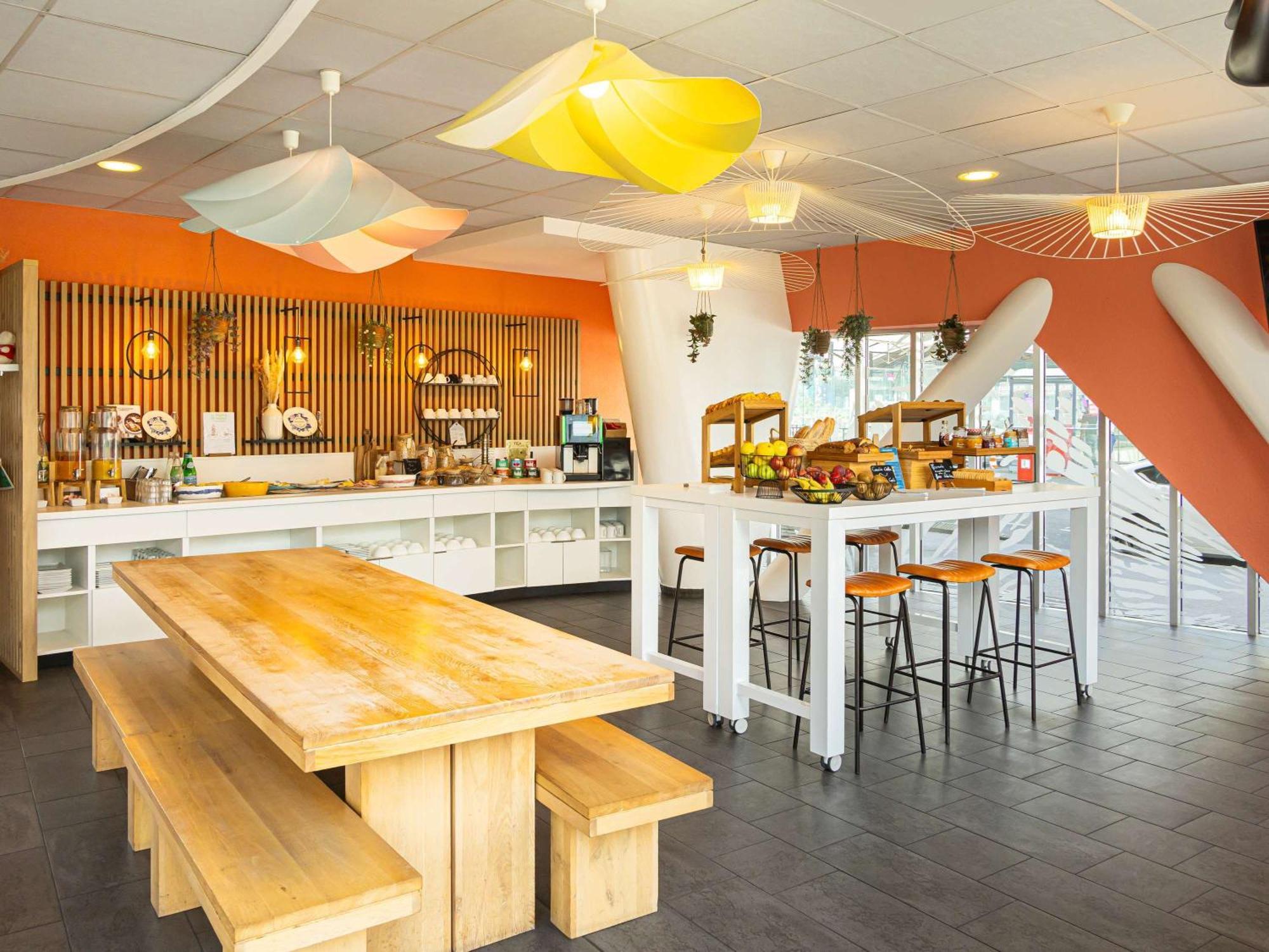 Novotel Europe Hotel 4*