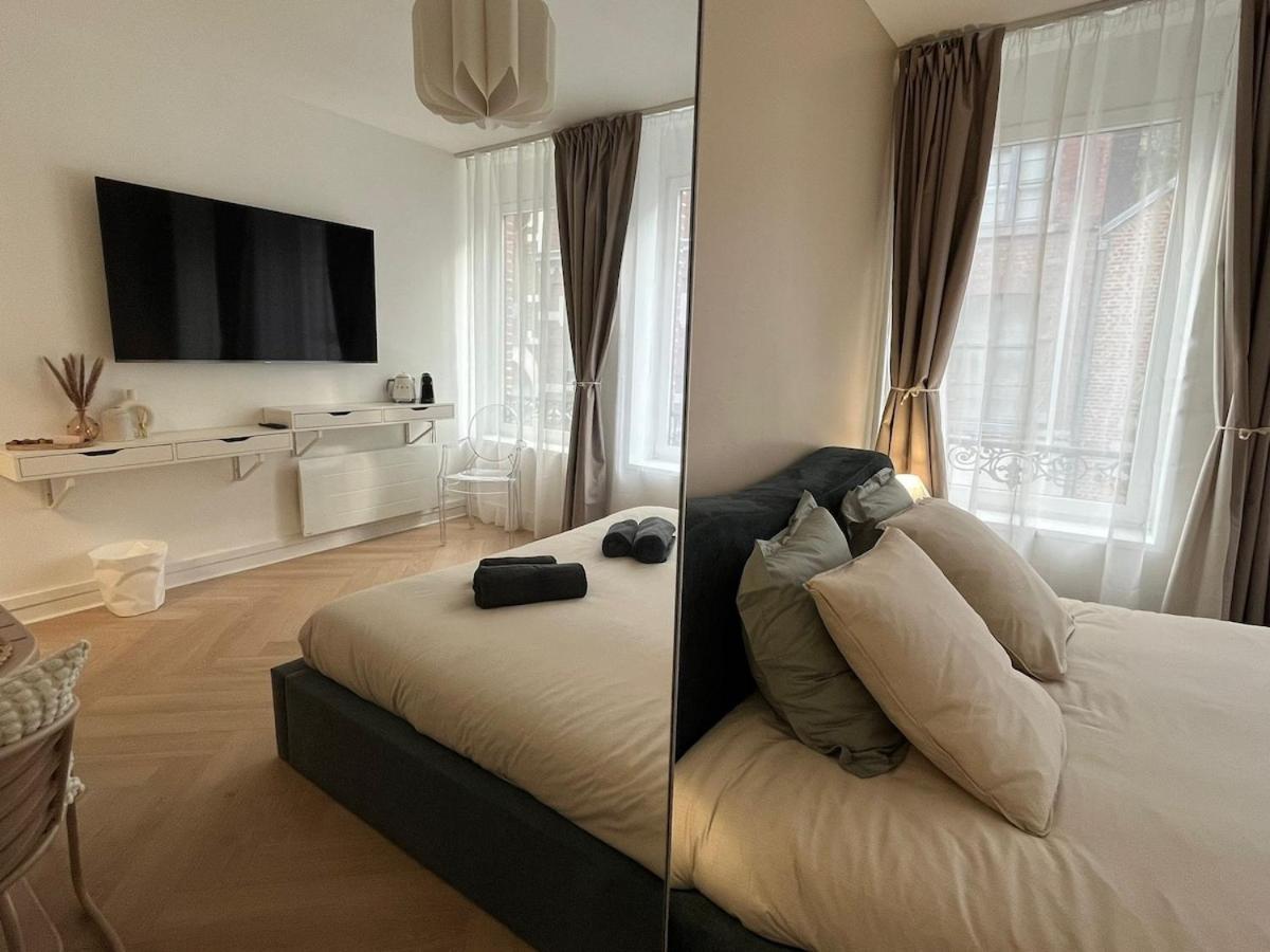Premium 300 M Grand-place - Hyper Center Apartment *