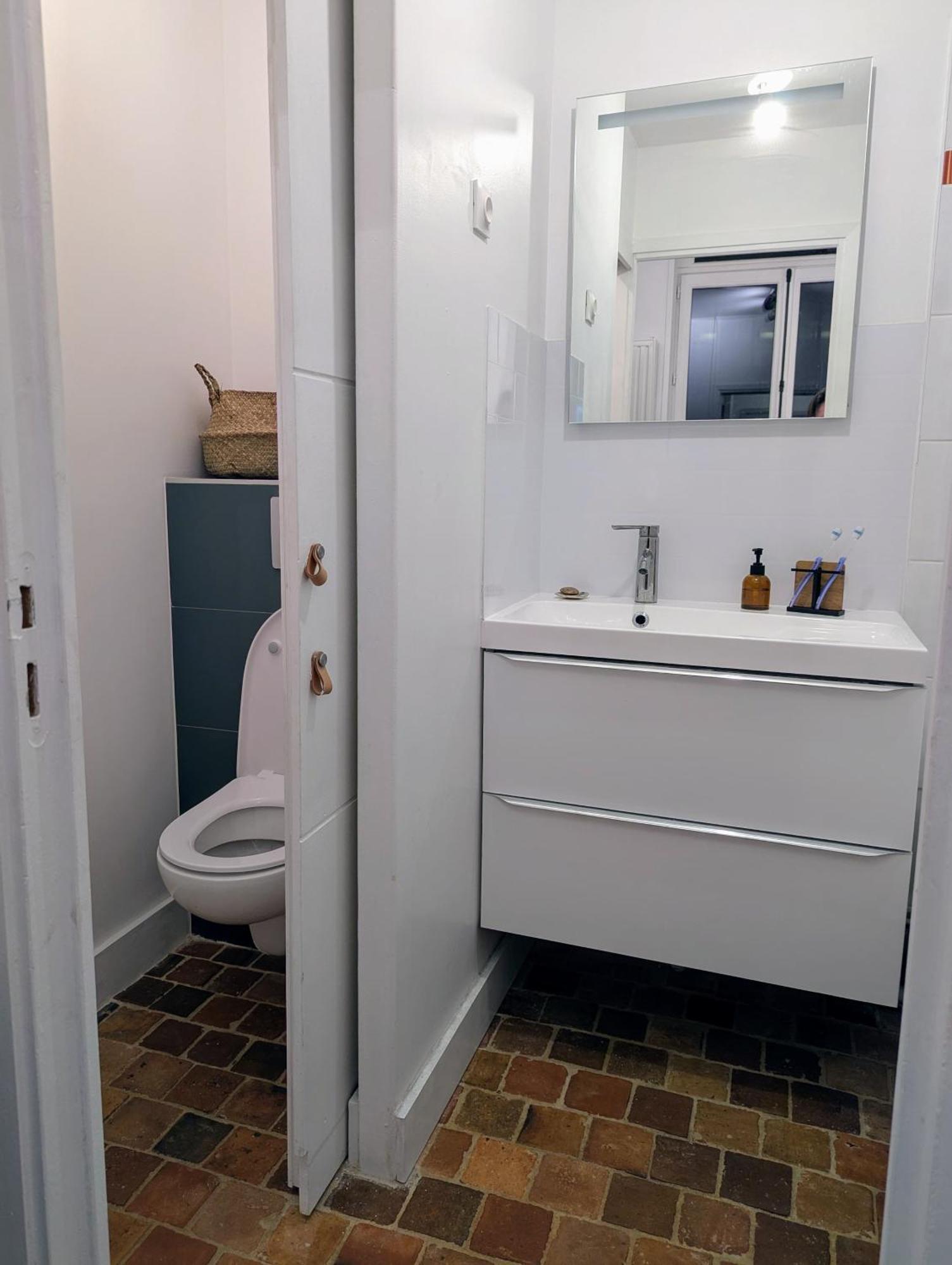 Apartment Charming T2 With Balcony In Lille-centre Lille