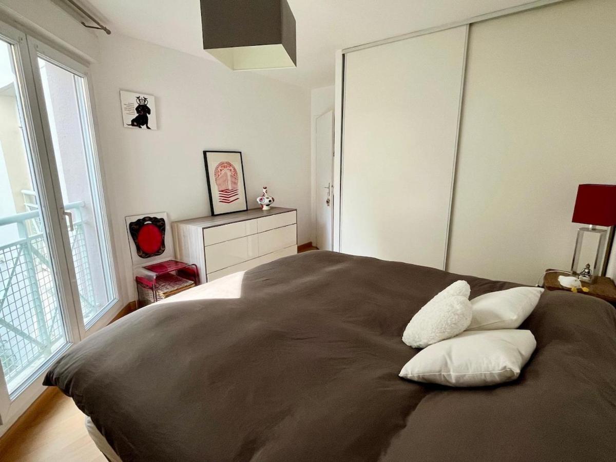 Apartment Large In Old Lille, Balcony, Secure Parking *