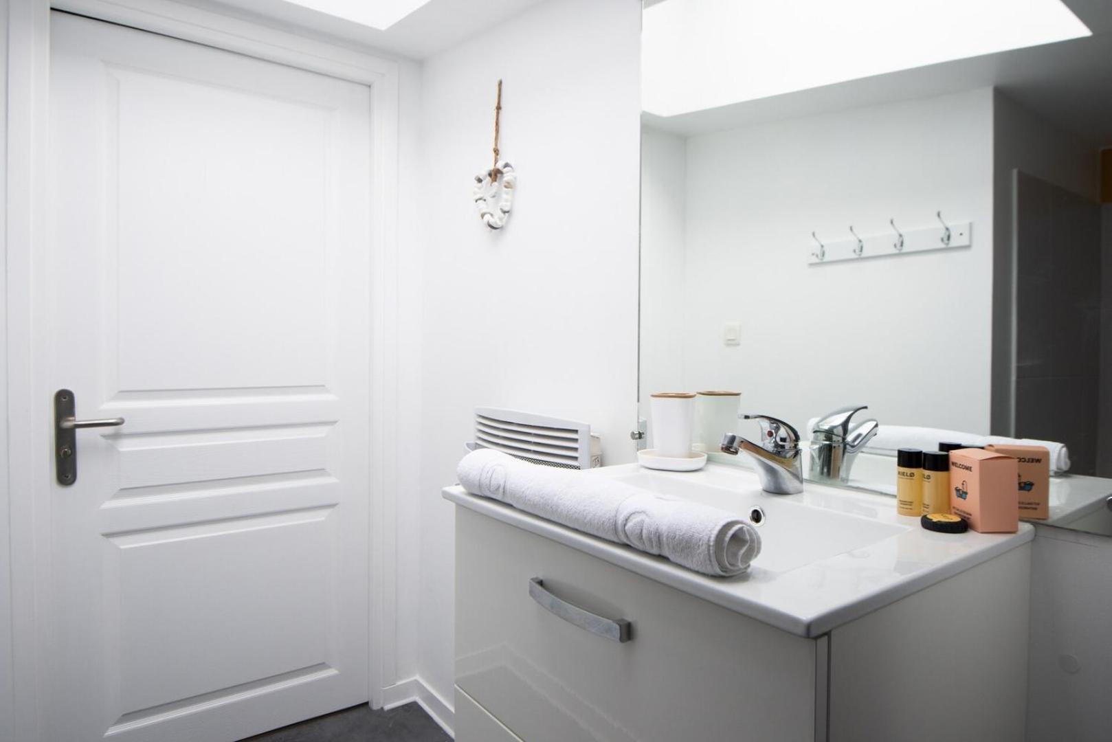 Amazing And Quiet Duplex In The Center ! Apartment *