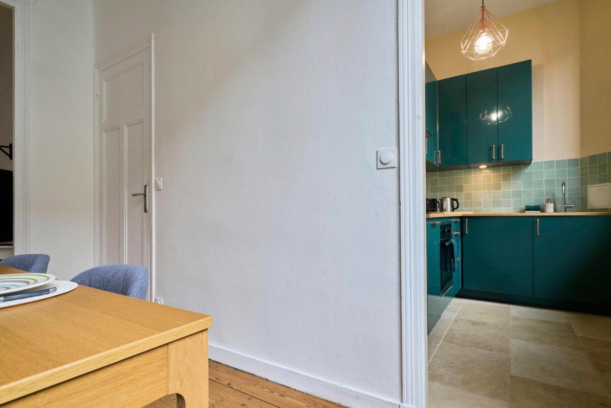 Lumineux, 4p, Balcon, Proche Marche Apartment *