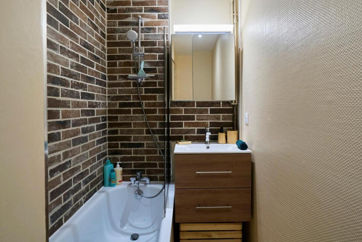 Lumineux, 4p, Balcon, Proche Marche Apartment Lille