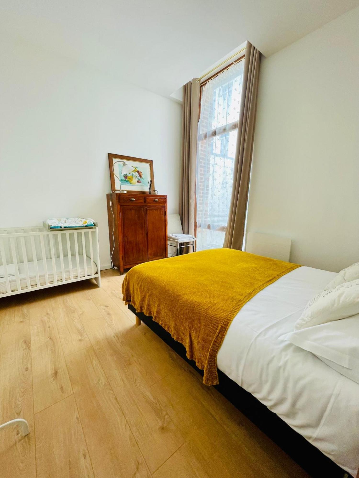 Liberte - Grand 4 Pers Avec Parking Centre Appartement Lille