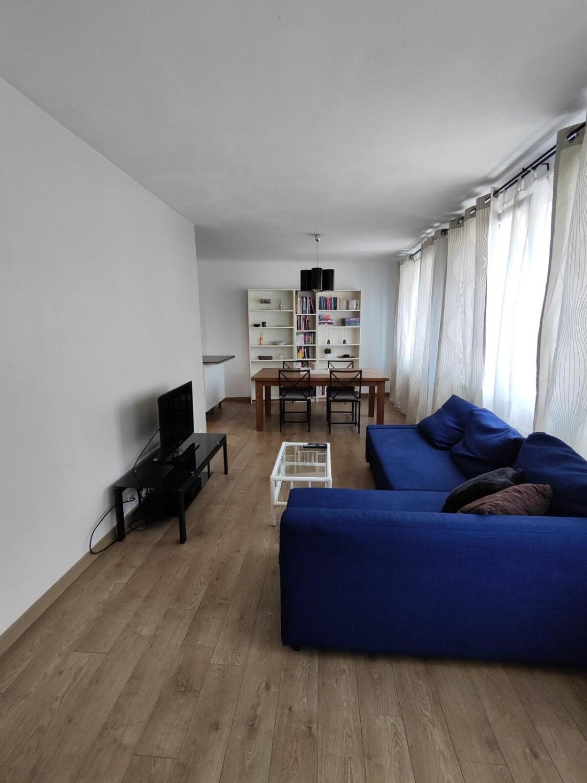 Center Of Lille, With Garage Appartement *