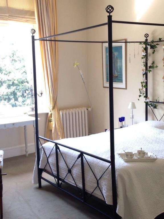 Ou Dorment Les Fees Bed & Breakfast